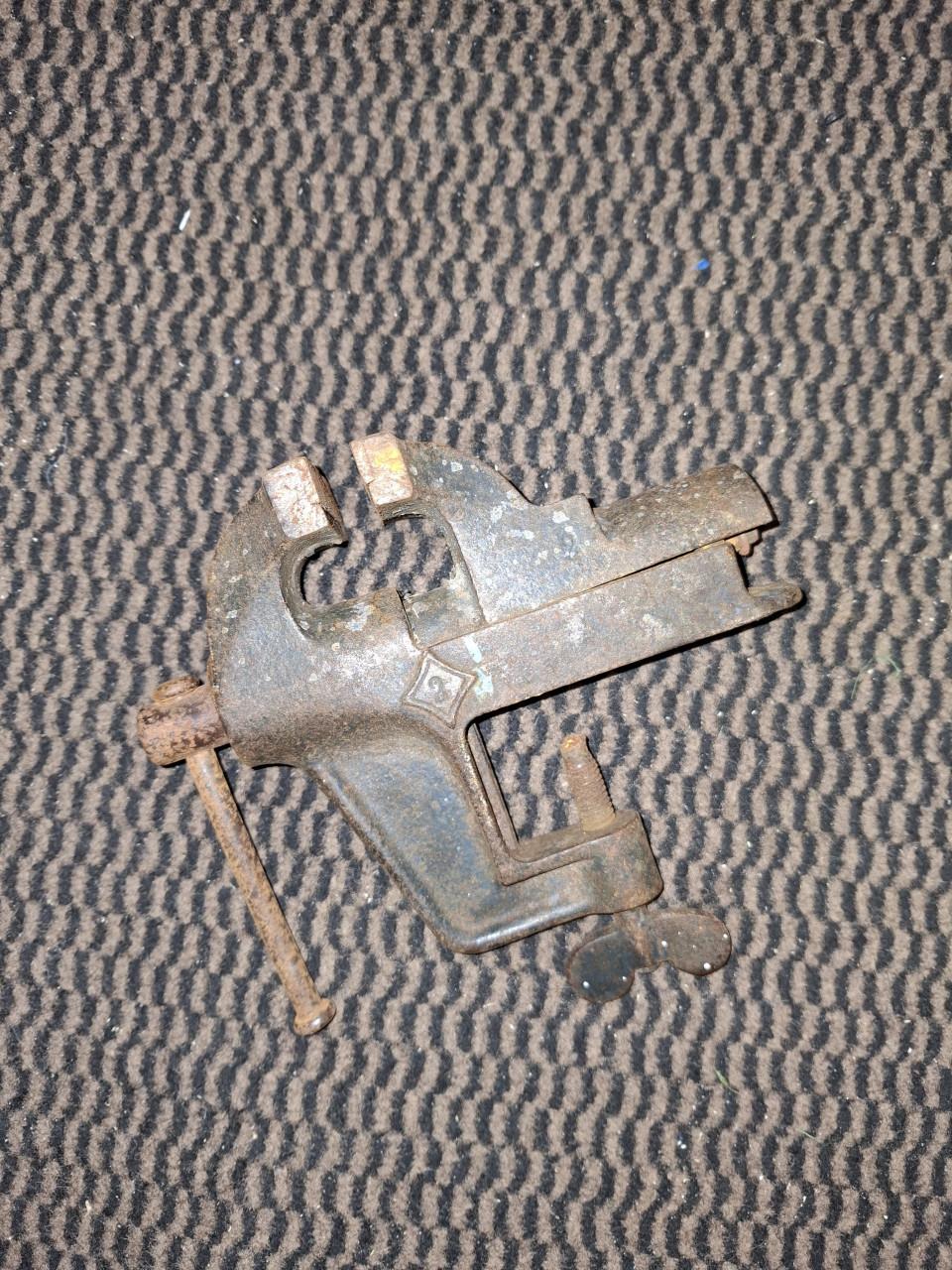 Mini bankschroef (oud)