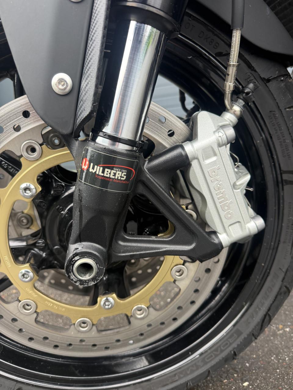 Triumph Speed Triple 1050 - 2008 Naked Bike met TOMTOM Rider