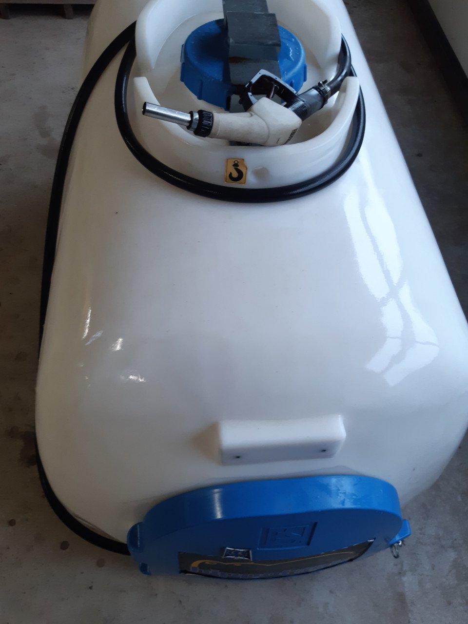 Watertank/AdBlue met pomp