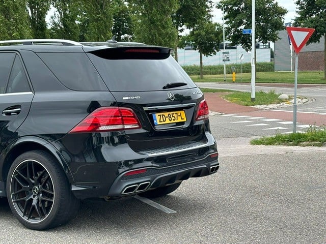 Mercedes-Benz ML-klasse 500 i v8 l compleet gle 63amg uitgevoerd i panorama