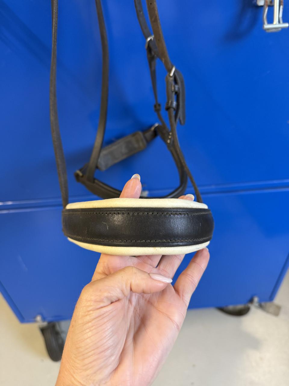 Dressuur zadel KN + hoofdstel Passier (stang en trens)