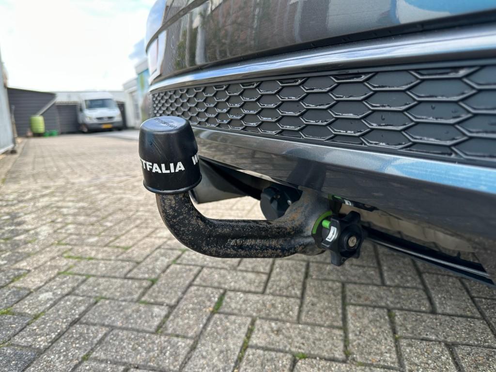 Audi Q3 1.4 tfsi cod sport pro line s 2x s-line 19'' velgen trekhaak camera