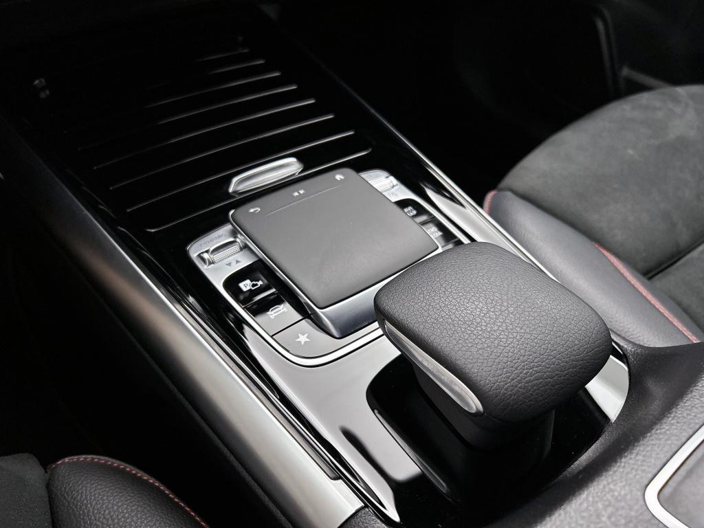 Mercedes-Benz B-Klasse 180 business solution amg | stoelverwarming | amg li