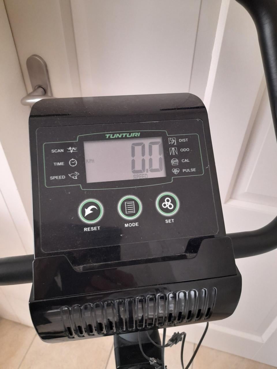 Hometrainer (Tunturi ) werkt naar behoren (in goede staat )