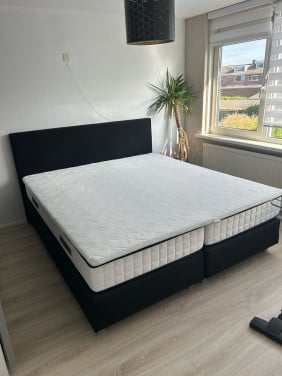 Boxspring 180/200, plus kast