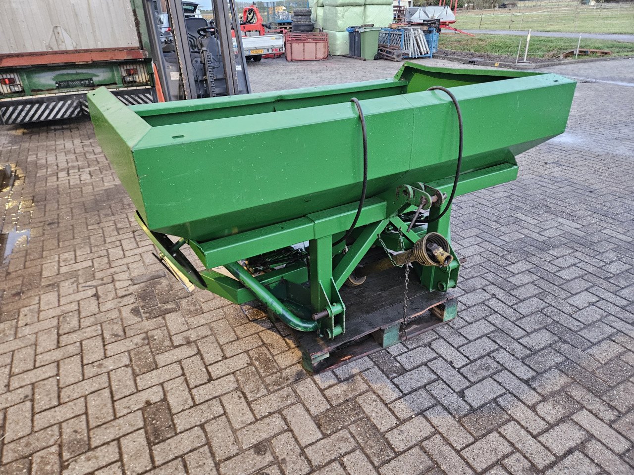 Amazone kunstmestrooier