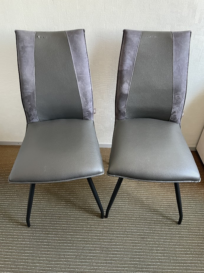 2 eetkamerstoelen  Henders & Hazel