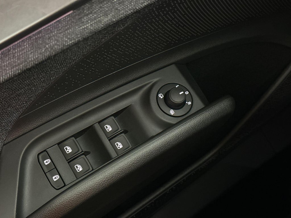 Skoda Elroq business edition tour elektromotor 210 kw / 286 pk