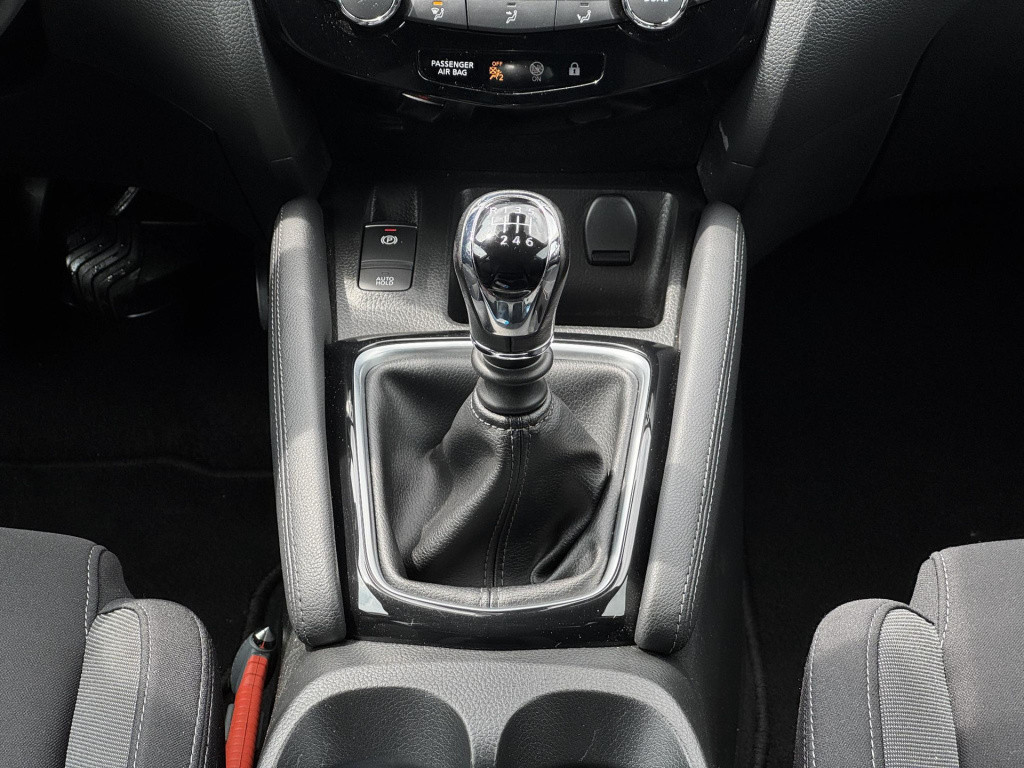 Nissan Qashqai 1.3 dig-t n-connecta design pack | panoramadak | apple carpl
