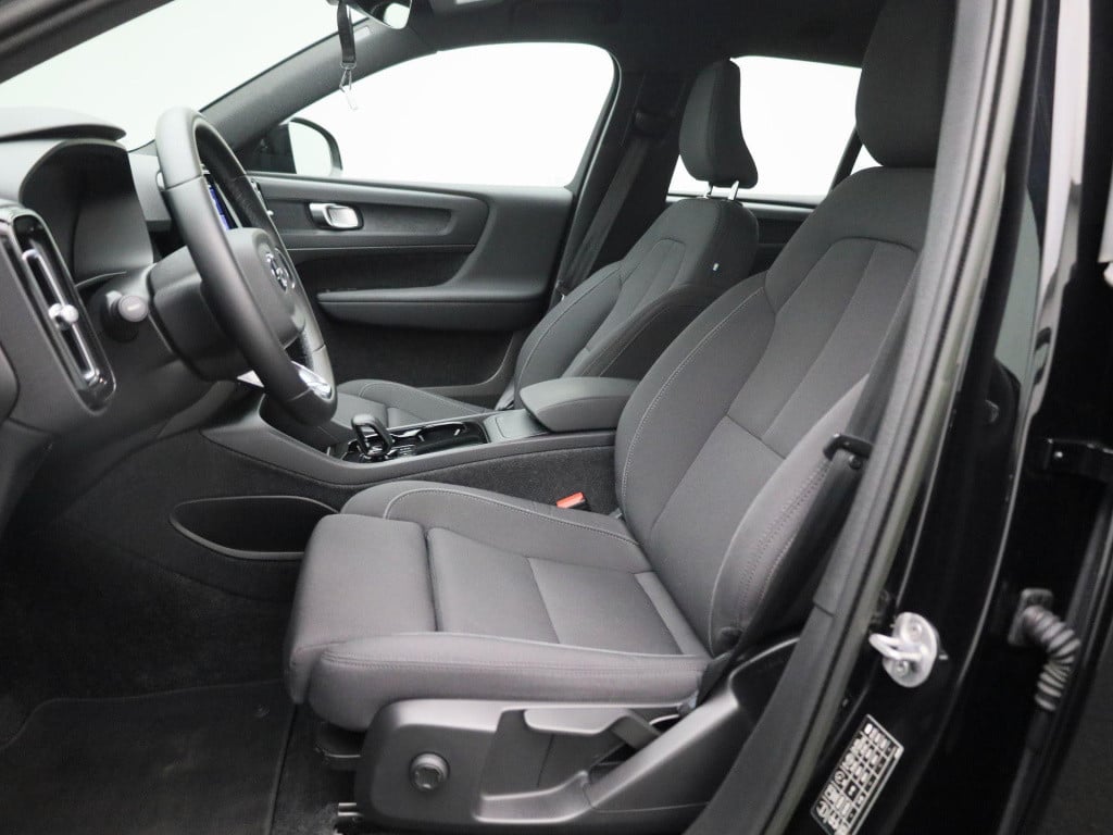 Volvo XC40 recharge core | automaat | lmv | parkeer sensoren | virtual cock