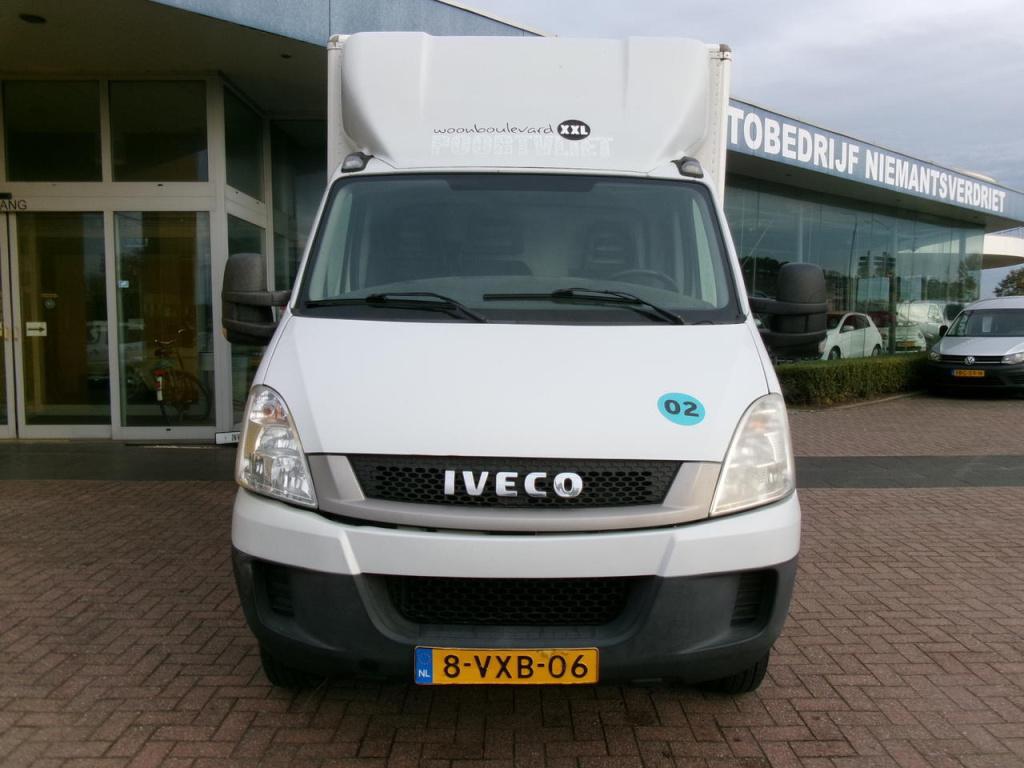 Iveco Daily 35c13 3-zits bakwagen + laadklep euro-5