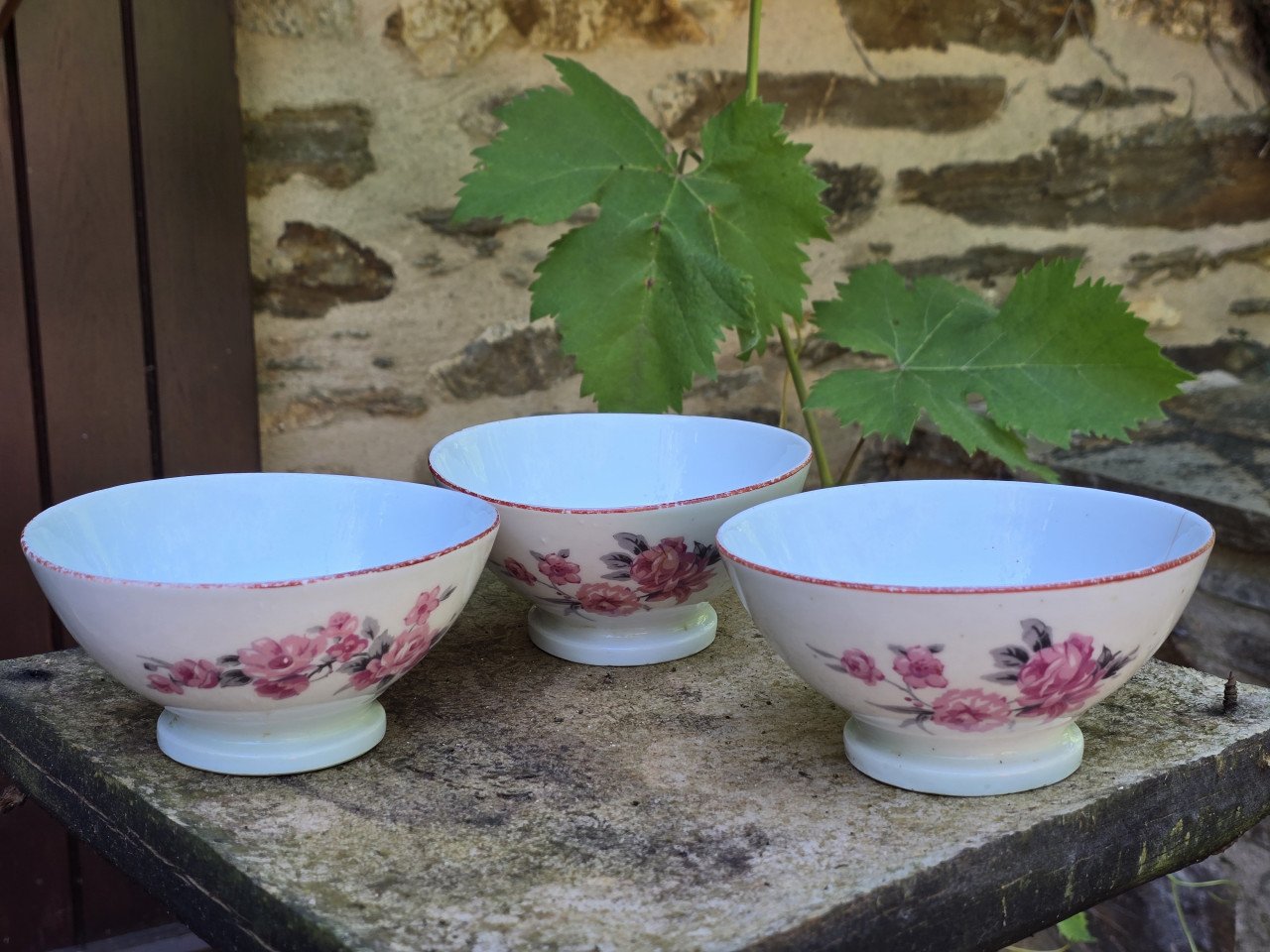 🤎 Brocante Franse spoelkommen met roze bloemmotief