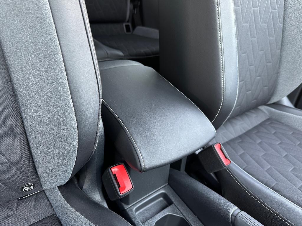 Volkswagen T-cross 1.0 tsi life | navi | climate | led | stoelverwarming | 