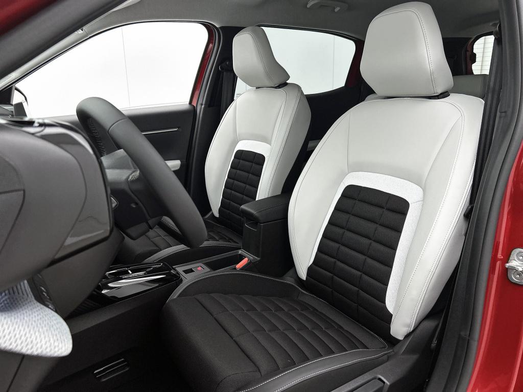 Citroen C3 Aircross hybrid 145pk automaat max 7 persoons | 7 zitplaatsen | 