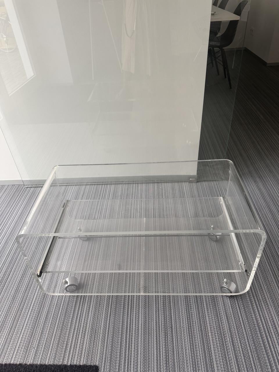 Trolley / salontafel op wielen