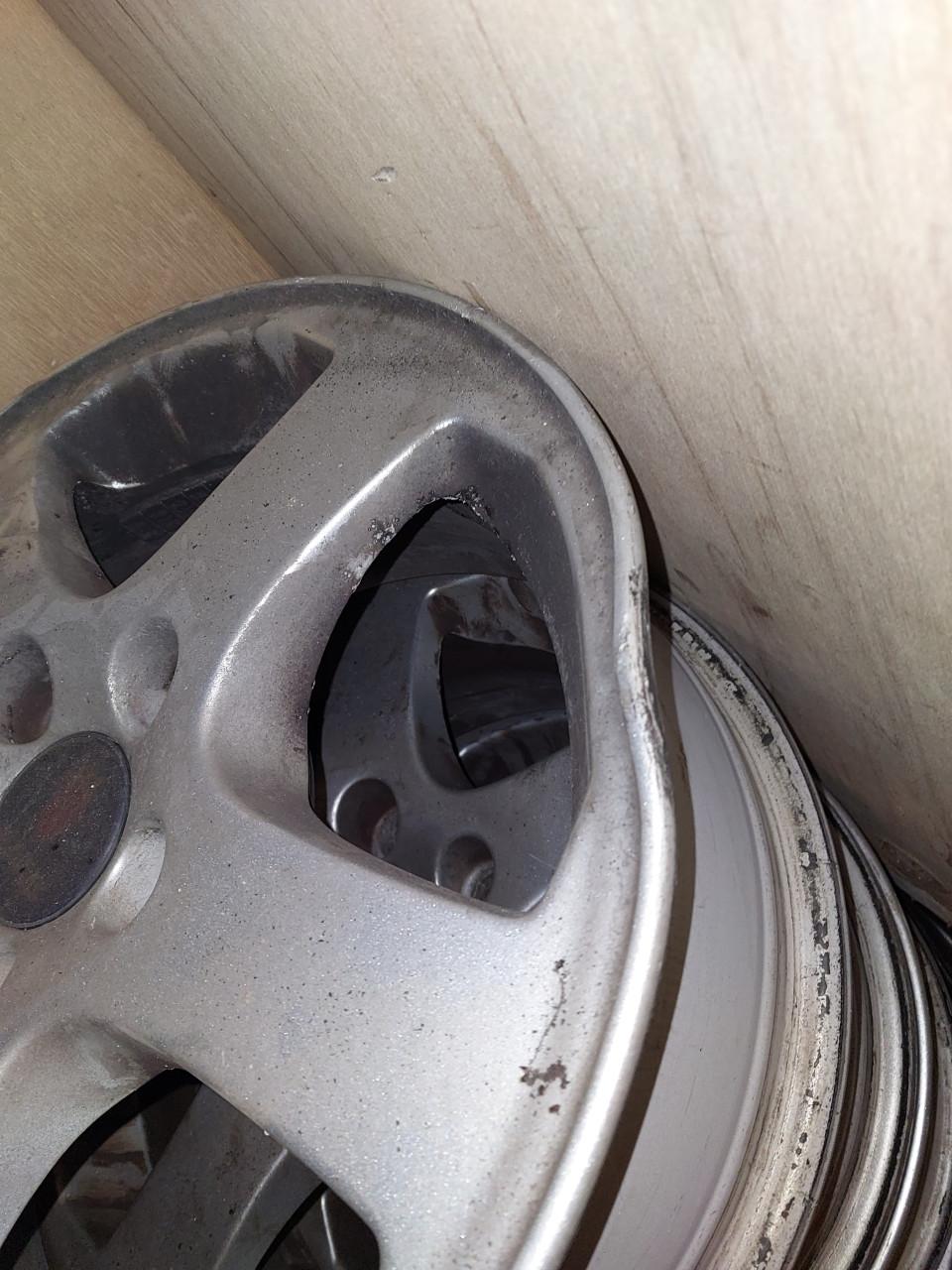 Te koop,Originele Saab velgen,