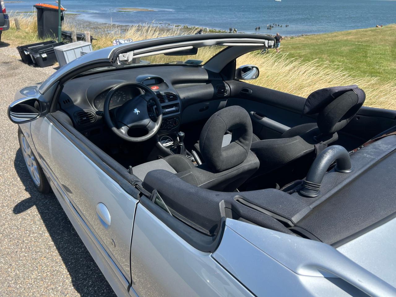 Peugeot 206CC Cabrio in metallic grijs