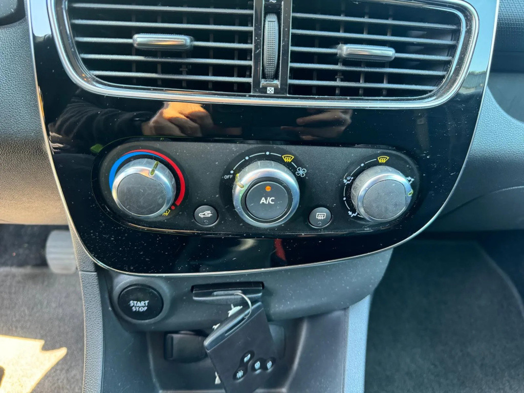 Renault Clio estate 0.9 tce limited