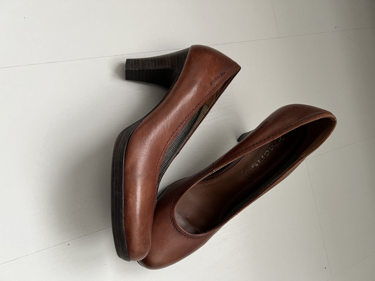 Pumps Tamaris bruin mt 39