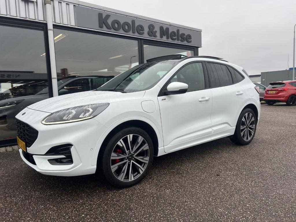 Ford Kuga 2.5 phev e-cvt 225pk st-line x , pano dak , 19inch , voorruitverw