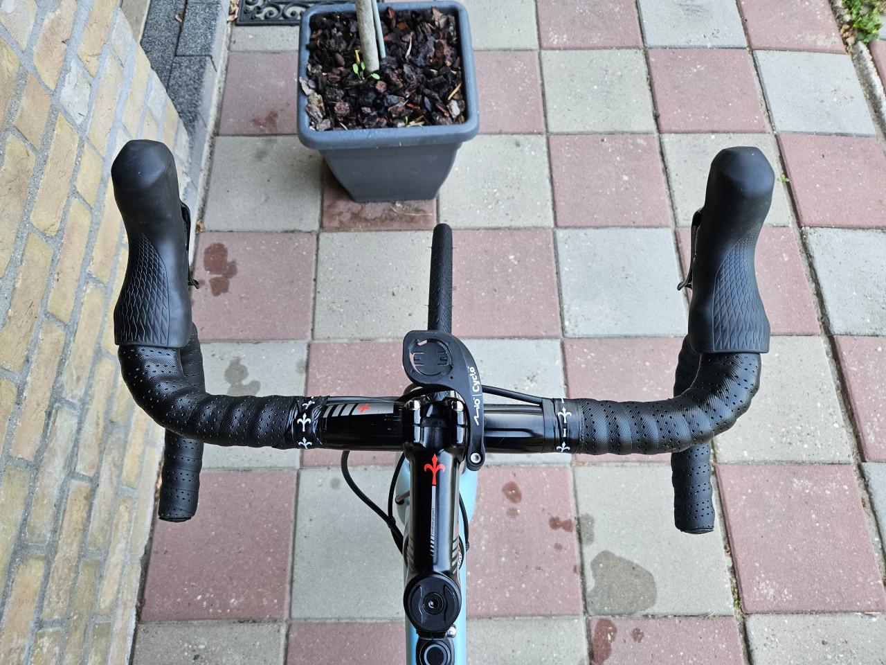 Wilier Cento1 Hybrid Carbon E-Road - Maat L - Ultegra - Accu 99%!
