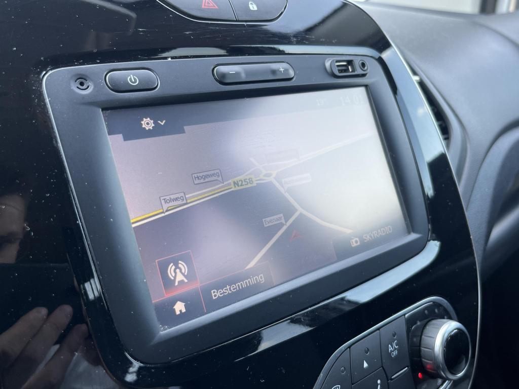 Renault Captur 0.9 tce bose | climate control | cruise control | trekhaak |