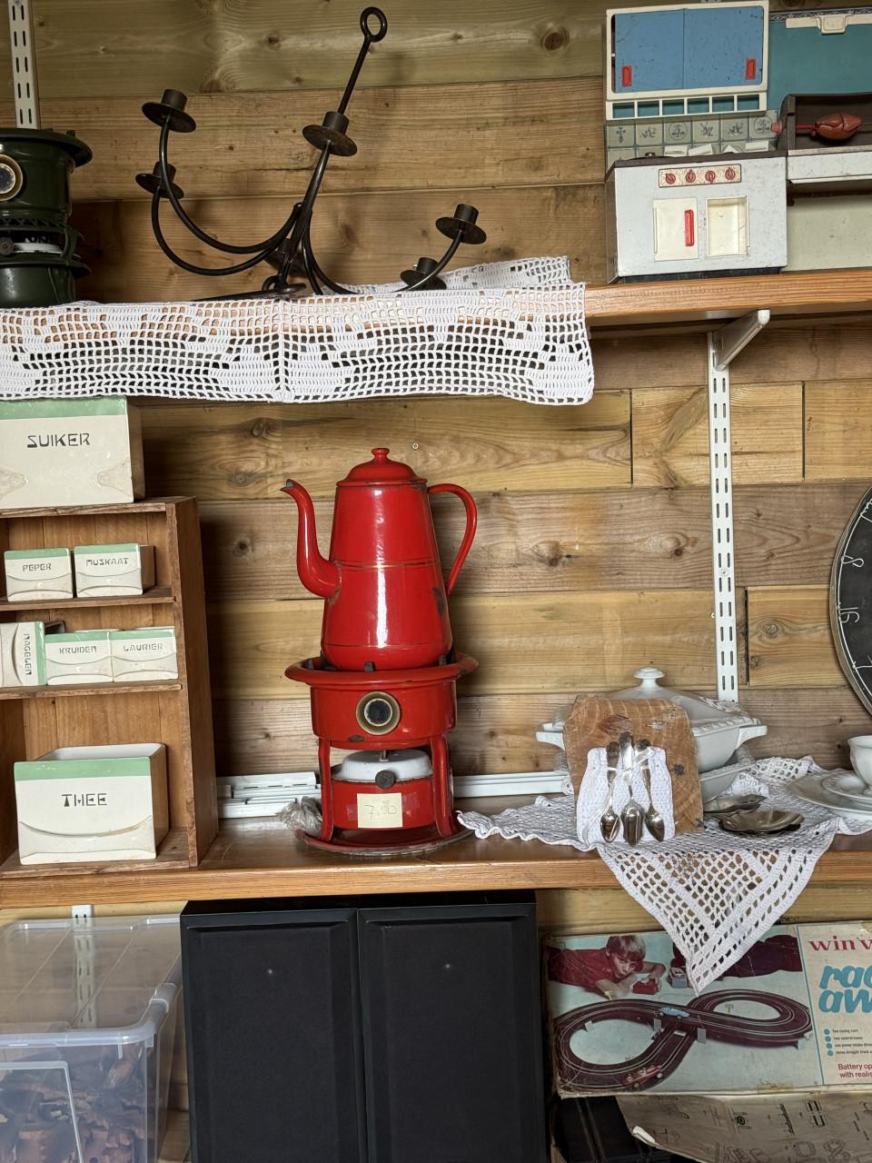 Rood emaille vintage keuken spullen