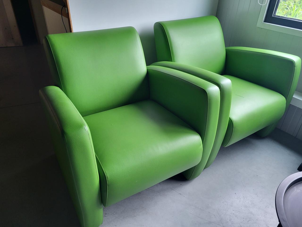 Leuk bankstel met 2 fauteuils