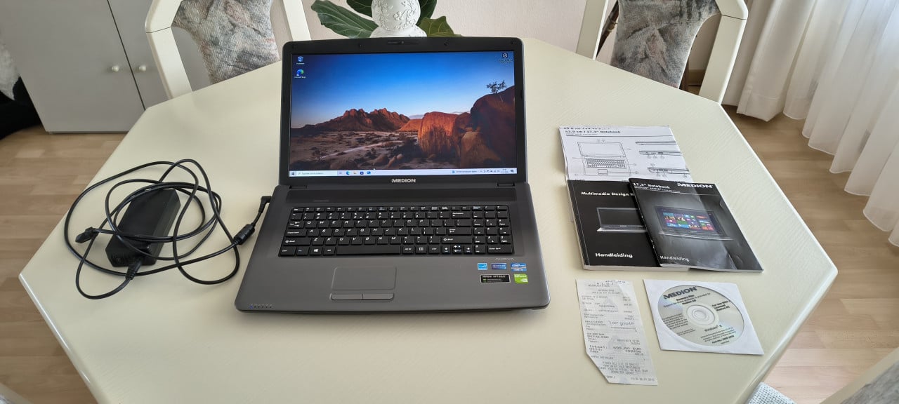 Medion Akoya P7818