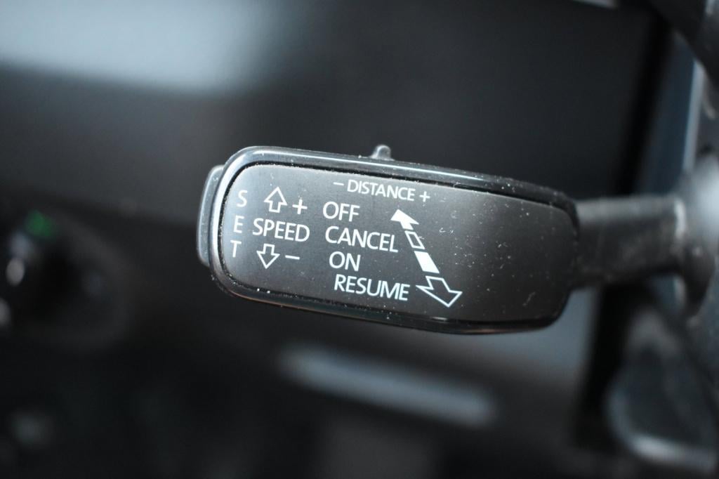 Skoda Karoq 1.5 tsi act sportline | trekhaak | adaptieve cruise controle | 