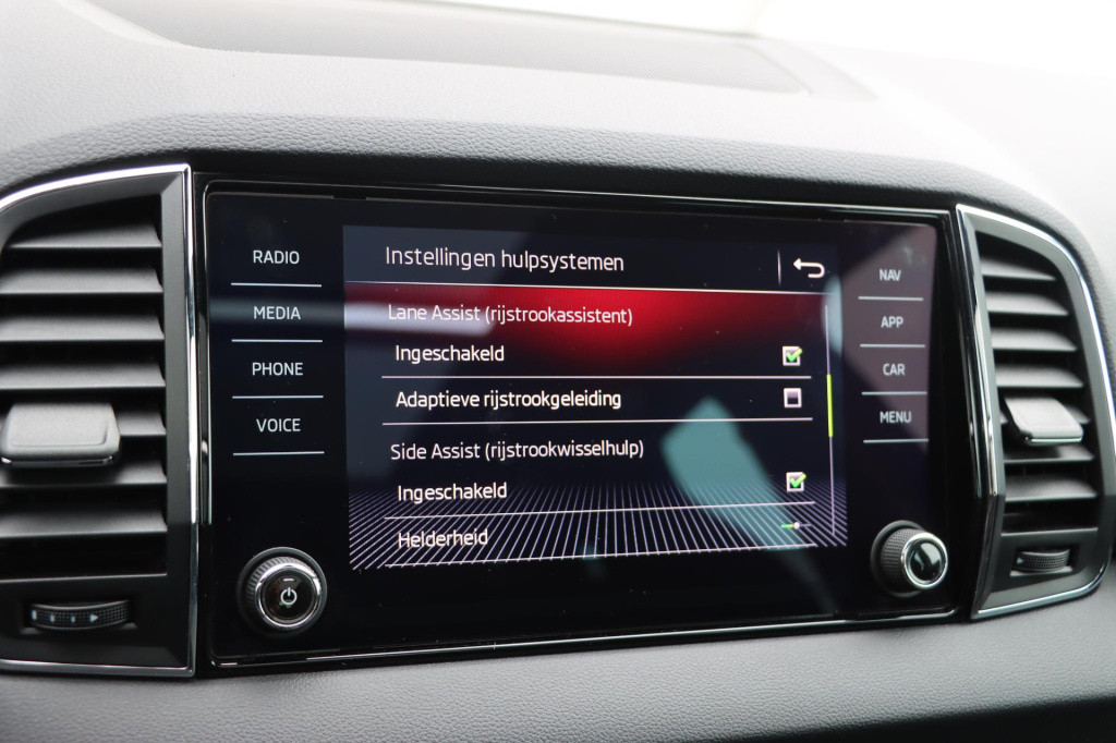 Skoda Karoq 1.5 tsi act sportline business dsg7 150pk