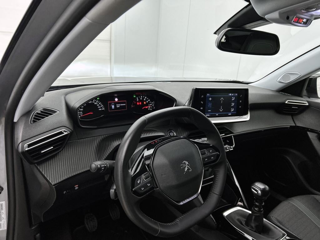 Peugeot 2008 100 pk allure | rijklaar | stoelverwarming | navigatie | camer