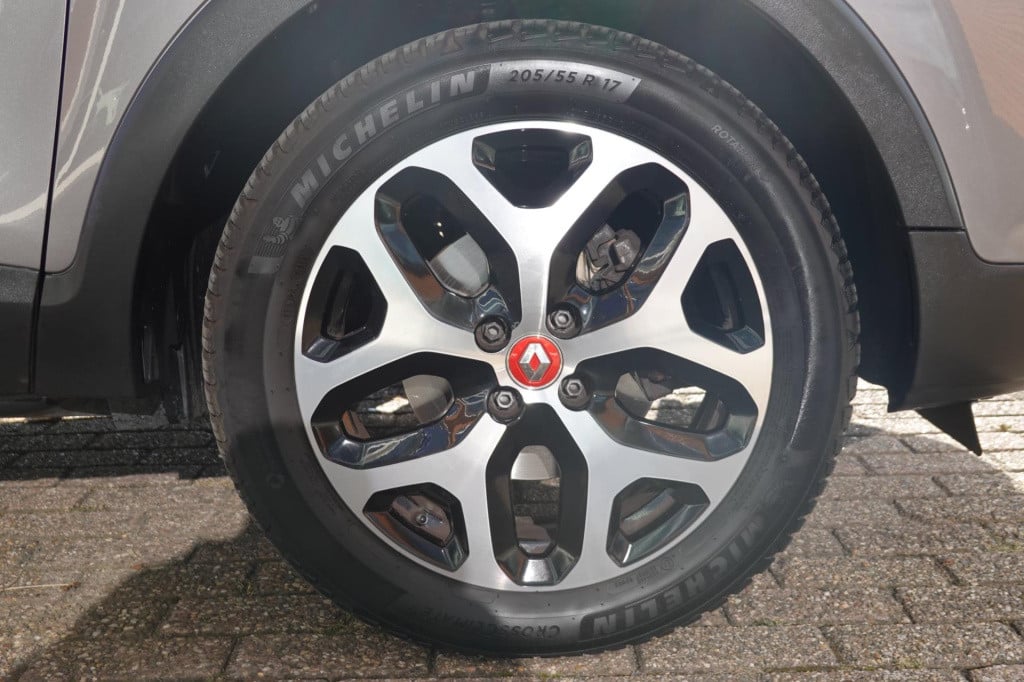 Renault Captur 1.3 tce intens 150 pk!