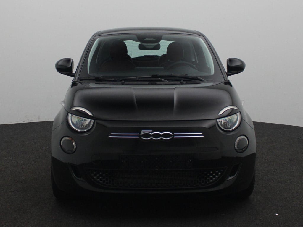 Fiat 500e 42 kwh | 17'' lichtmetalen velgen + allseason banden |  uniek ler