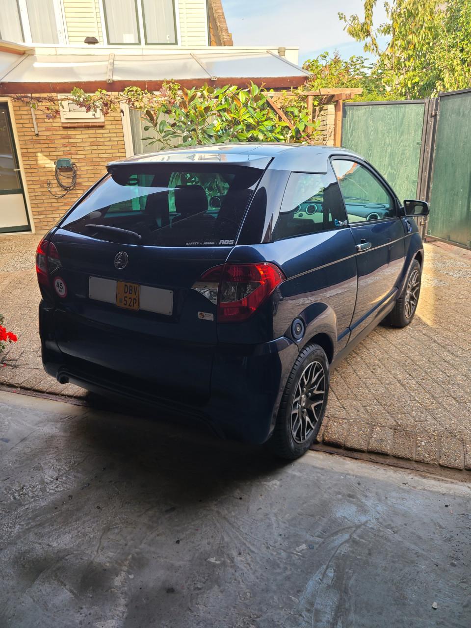 Zo goed als nieuwe 100% elektr Aixam E-Coupe  S8   bj. 2015  km. stand 1764