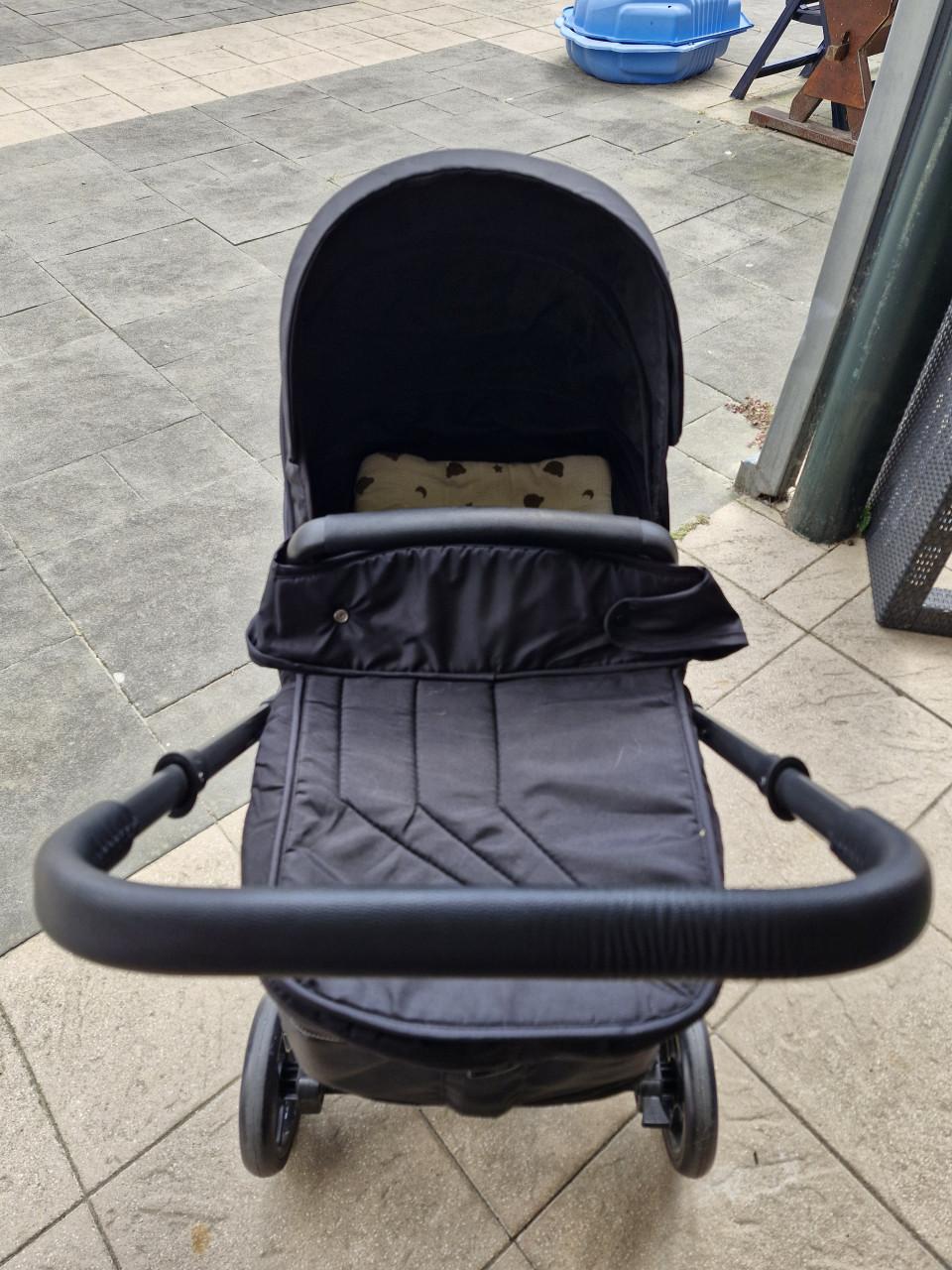 Maxicosie en kinderwagen
