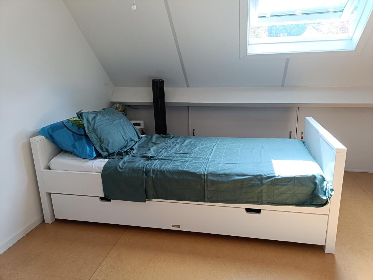 Bed met extra bed in lade