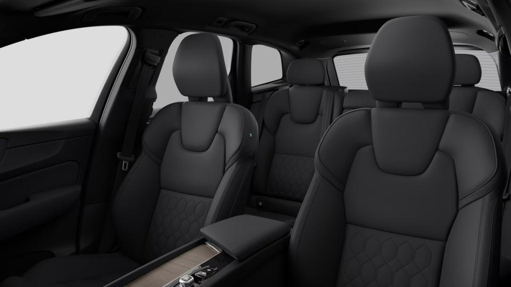 Volvo XC60 t6 awd gt plus dark 22"