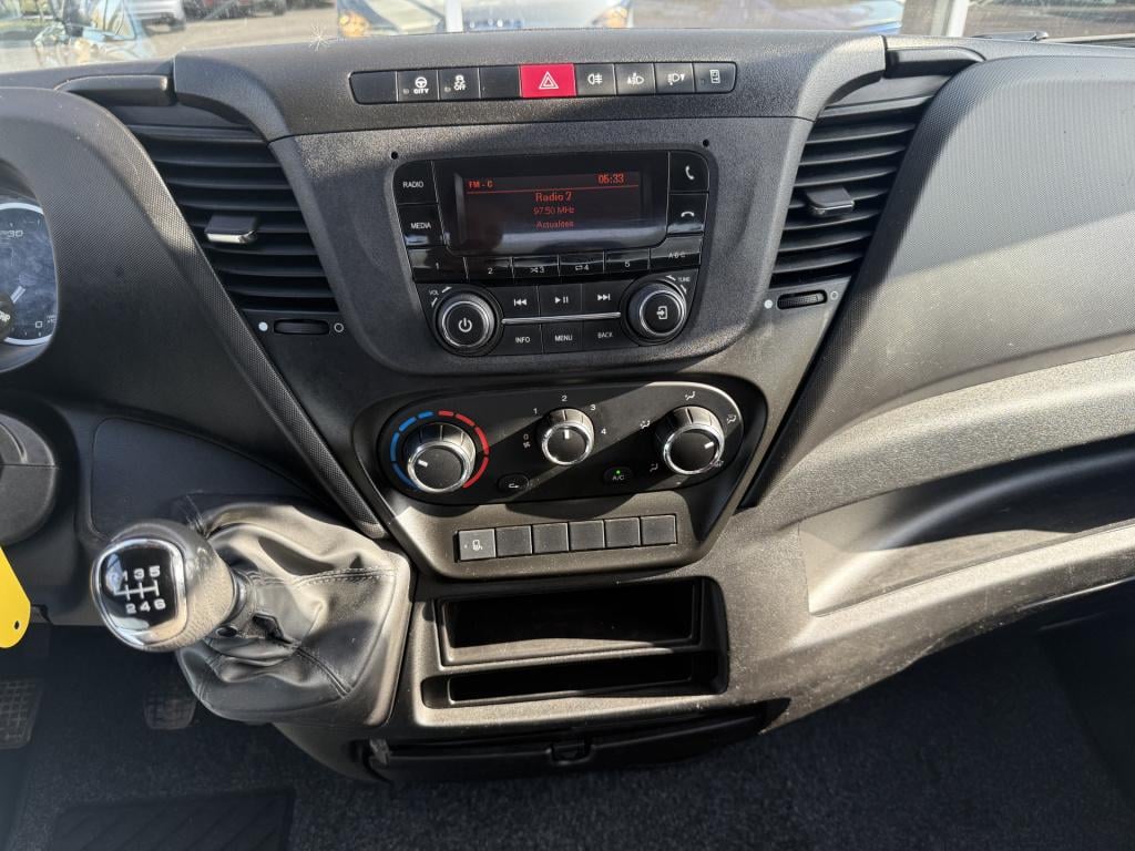 Iveco Daily 35c16 2.3 300 kipper | dubbellucht | trekhaak | leder | opbergk