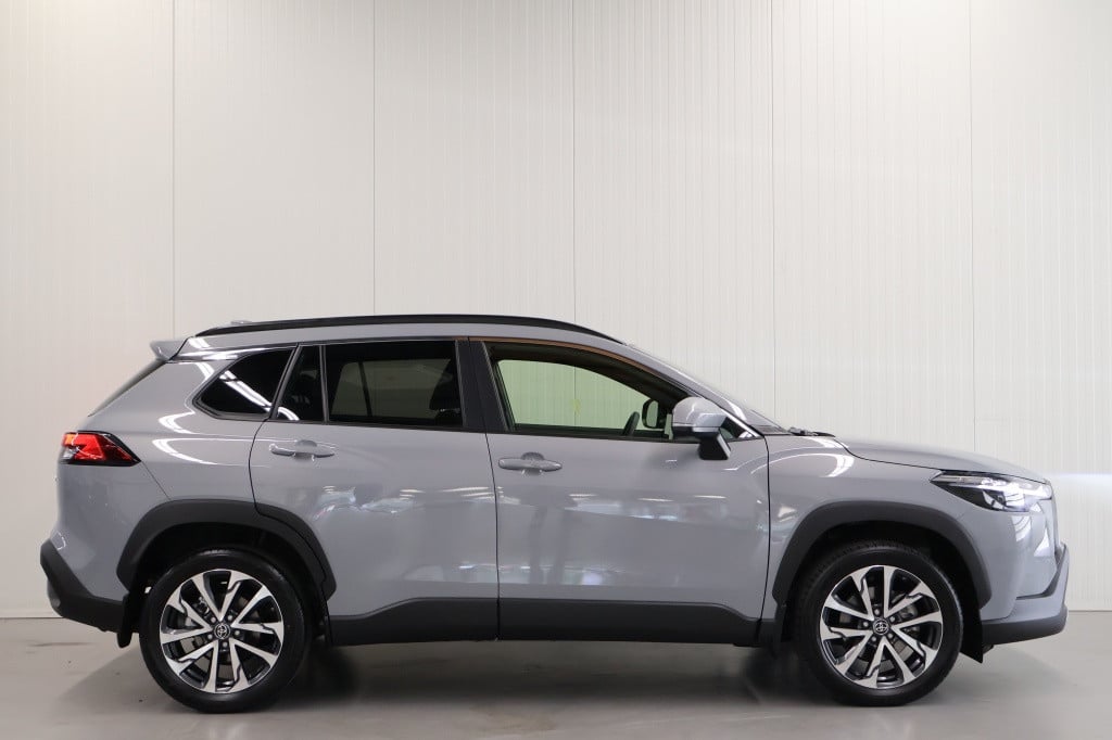Toyota Corolla Cross hybrid 140 style