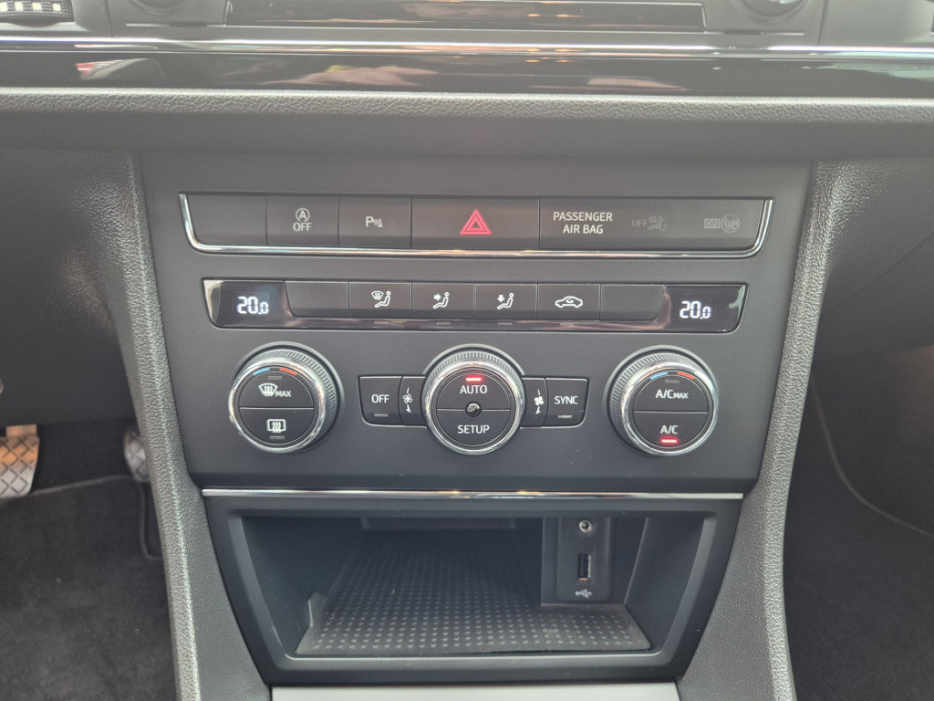 Seat Leon 1.0 ecotsi style connect 5-drs