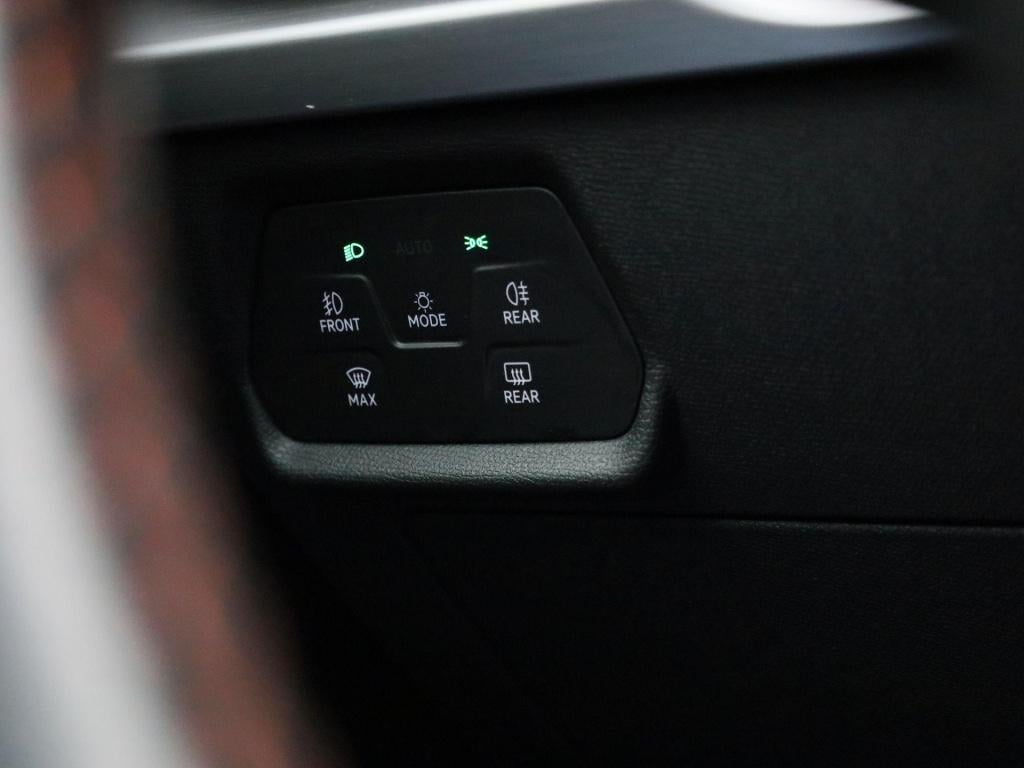 Seat Leon 1.0 etsi fr business intense | automaat | navigatie | stoel/stuur