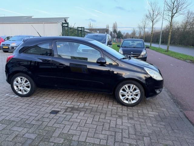 Opel Corsa 1.2-16v enjoy