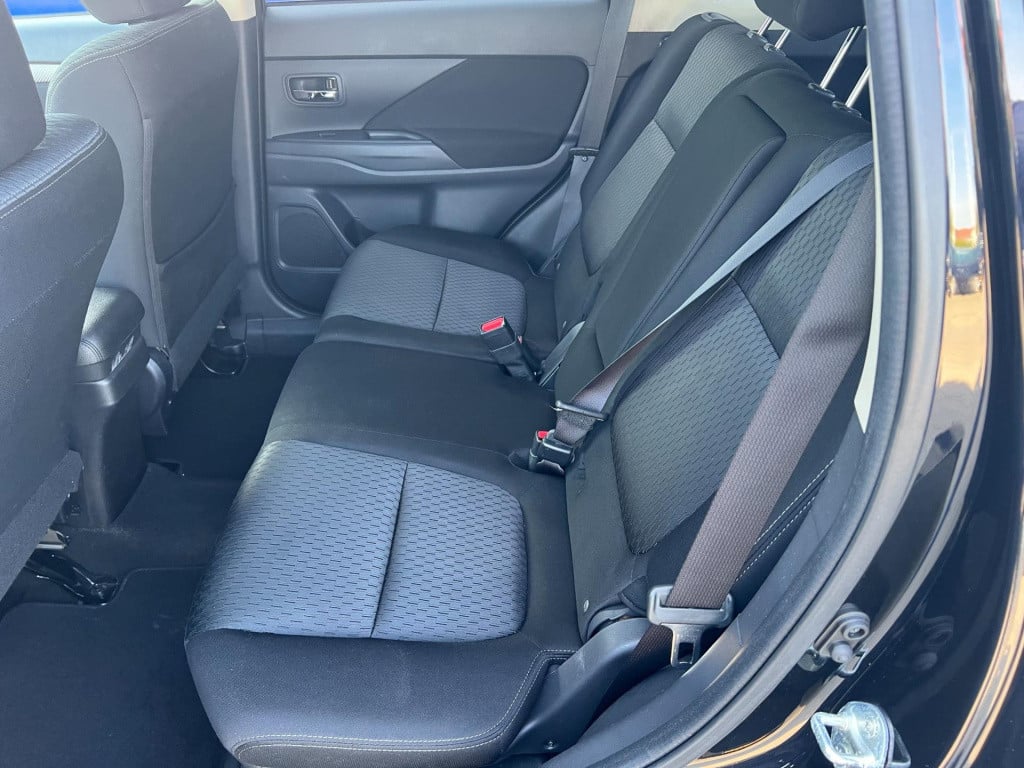 Mitsubishi Outlander 2.0 business edition 7 persoons