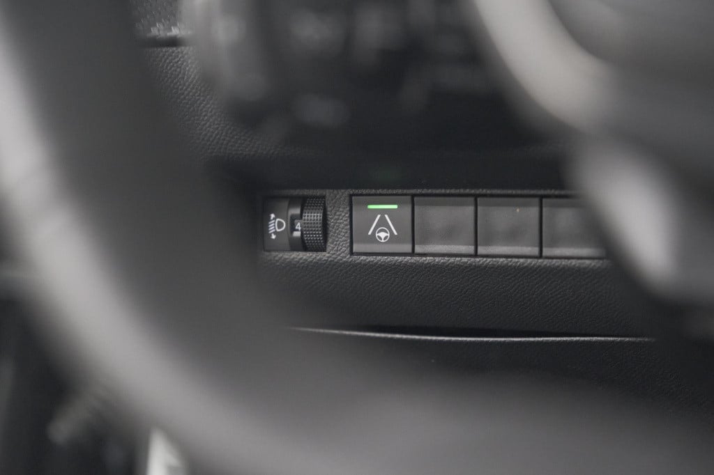 Peugeot 2008 hybrid 136 e-dcs6 allure | 360 camera | adaptieve cruise contr