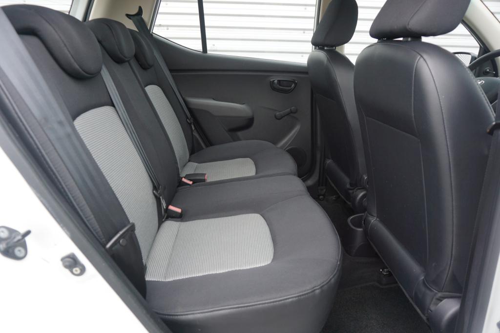 Hyundai I 10 1.1 active cool airco / elektr. ramen / nap