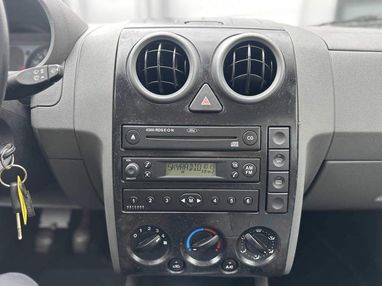 Ford Fusion, 1.4-16V Luxury - Airco / Trekhaak / NAP / APK t/m 04-2027