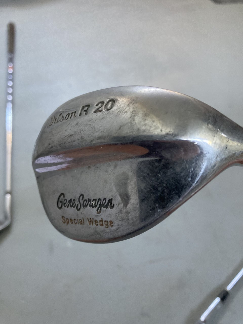 Golfset, golftas Titleist, clubs, golfballen en tees