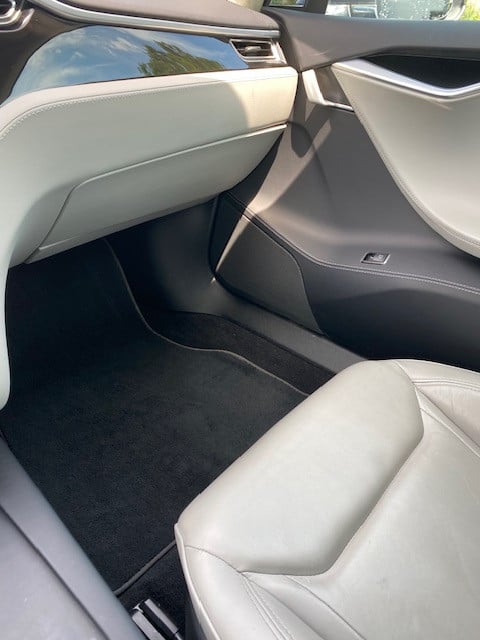 Tesla Model S 85D 2016