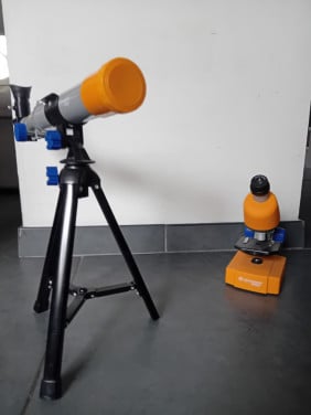 Kinder telescoop en microscoop